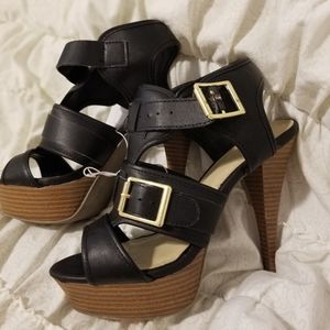 NWT Mossimo pumps